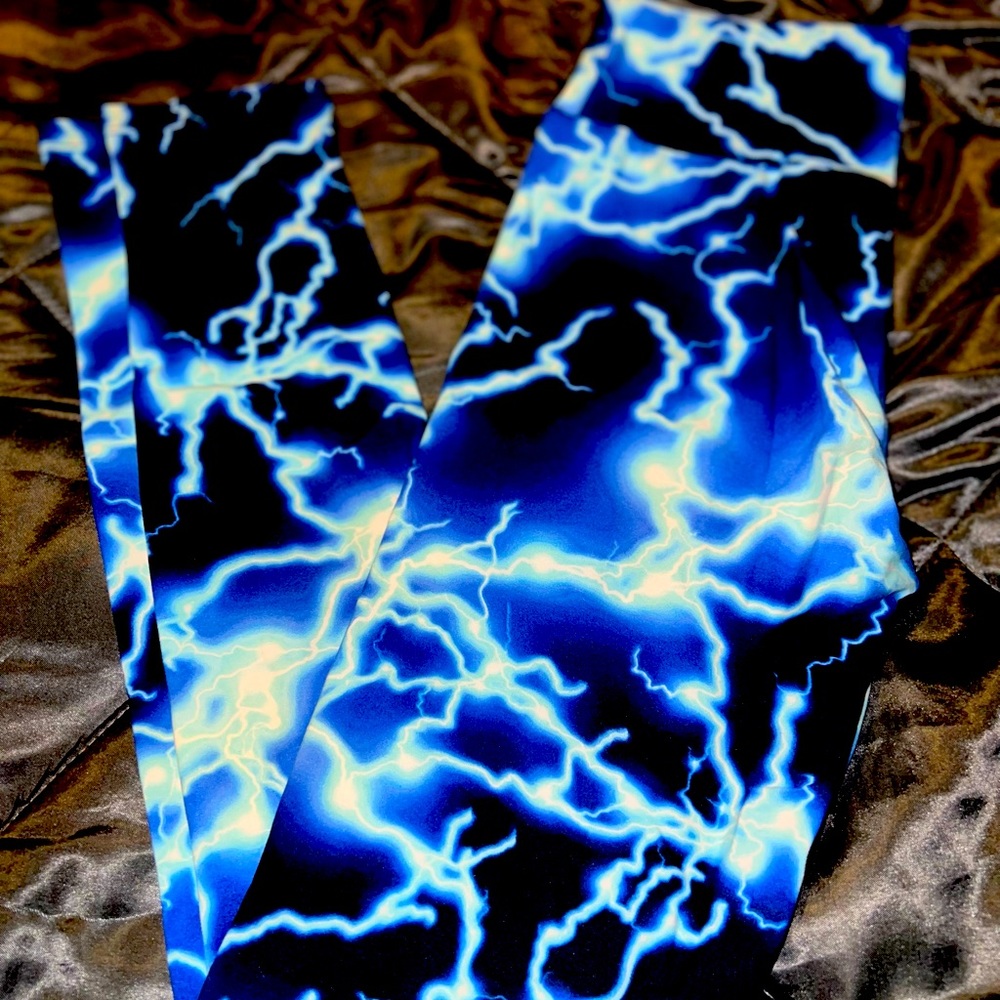 Lularoe OS Lightning Leggings BNWT